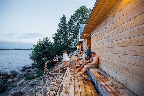 Questions about nakedness in saunas and social interactions